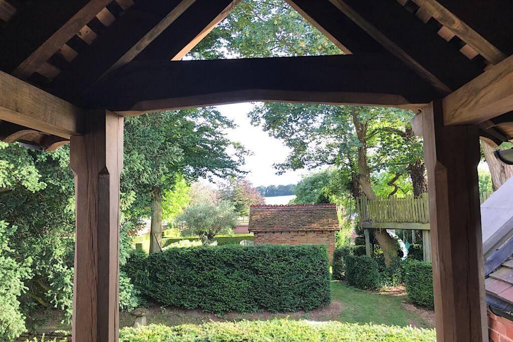 NewentBeautiful Rural Apt, Walking Distance To Three Choirs Vineyard/Brassiere Gloucestershireアパートメント エクステリア 写真