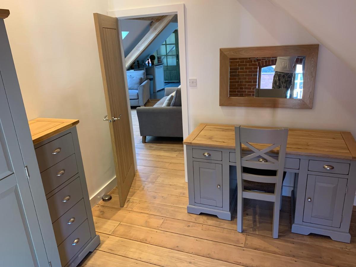 NewentBeautiful Rural Apt, Walking Distance To Three Choirs Vineyard/Brassiere Gloucestershireアパートメント エクステリア 写真